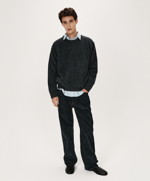 SHIRTER(シャーター)の「SHAGGY DOG REVERSE SEAM KNIT (CHARCOAL)(ニット/セーター・メンズ・その他・SMALL/MEDIUM/LARGE)」の3枚目の写真