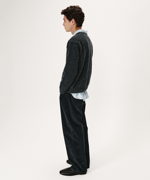 SHIRTER(シャーター)の「SHAGGY DOG REVERSE SEAM KNIT (CHARCOAL)(ニット/セーター・メンズ・その他・SMALL/MEDIUM/LARGE)」の5枚目の写真