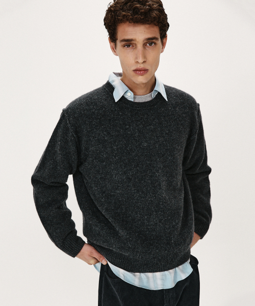 SHIRTER(シャーター)の「SHAGGY DOG REVERSE SEAM KNIT (CHARCOAL)(ニット/セーター・メンズ・その他・SMALL/MEDIUM/LARGE)」の6枚目の写真