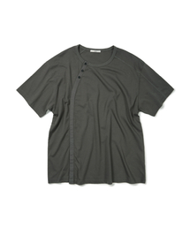 CURVED HENLEY NECK TEE (CHARCOAL)