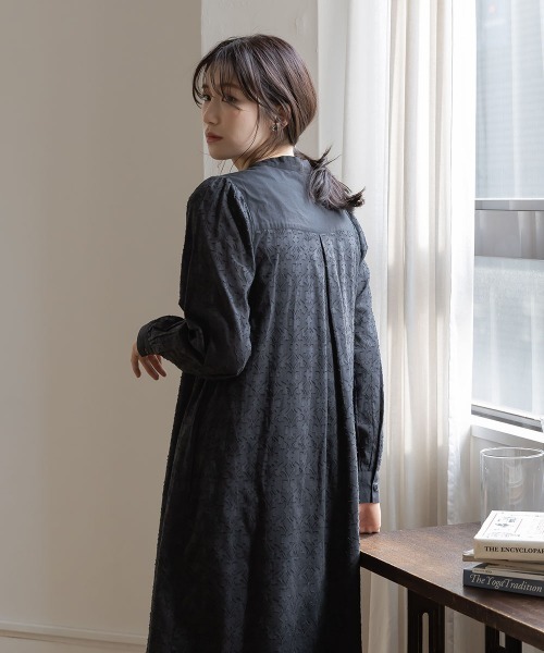 slattgir(スラットジール)の「高身長 綿100%ジャガード切替スタンドカラーマキシ丈ワンピース(トールサイズ)Essenave(ワンピース・レディース・ブラック/カーキ・T5L/T4L/T3L/TLL/TL/TM)」の16枚目の写真