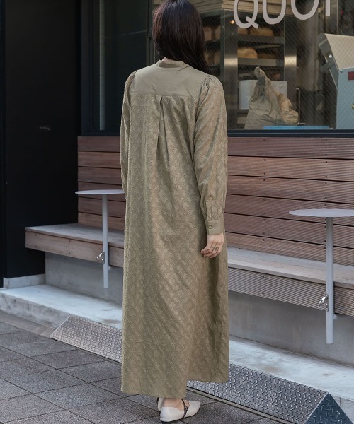 slattgir(スラットジール)の「高身長 綿100%ジャガード切替スタンドカラーマキシ丈ワンピース(トールサイズ)Essenave(ワンピース・レディース・ブラック/カーキ・T5L/T4L/T3L/TLL/TL/TM)」の5枚目の写真