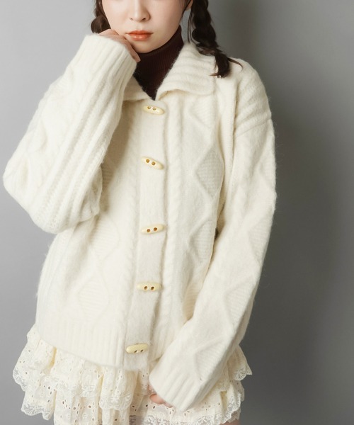 セール】トグルボタンで差がつく☆レトロムード漂うケーブルニット