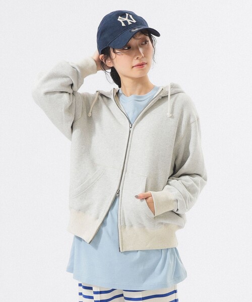 BEAMS BOY（ビームスボーイ）の「レトロ フィット ジップ フーディー（パーカー・レディース・サックスブルー/ナチュラル/チャコールグレー・1/2）」の7枚目の写真