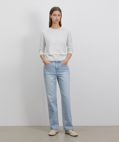 RIDIFI(リディフィ)の「HIGH RISE STRAIGHT-LEG JEANS_LIGHT BLUE(デニムパンツ・レディース・その他・SMALL/MEDIUM/LARGE)」の2枚目の写真