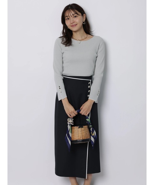 JUSGLITTY(ジャスグリッティー)の「プチボタンタイトスカート(スカート・レディース・ブラック/ベージュ・2/1/0)」の4枚目の写真