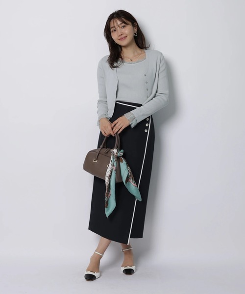 JUSGLITTY(ジャスグリッティー)の「プチボタンタイトスカート(スカート・レディース・ブラック/ベージュ・2/1/0)」の7枚目の写真