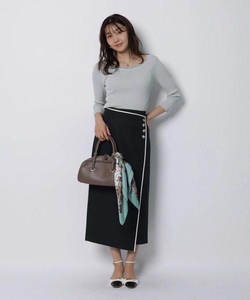 JUSGLITTY(ジャスグリッティー)の「プチボタンタイトスカート(スカート・レディース・ブラック/ベージュ・2/1/0)」の8枚目の写真