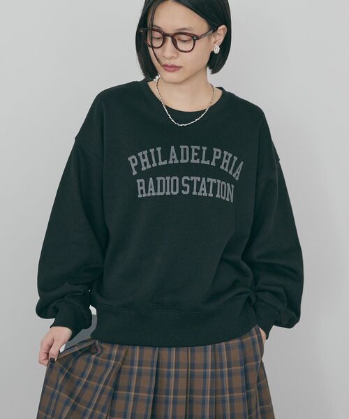 AMERICAN HOLIC(アメリカンホリック)の「カレッジロゴ裏起毛プルオーバー(スウェット・レディース・杢グレー/ネイビー/ブラック/アイボリー・M/L)」の11枚目の写真