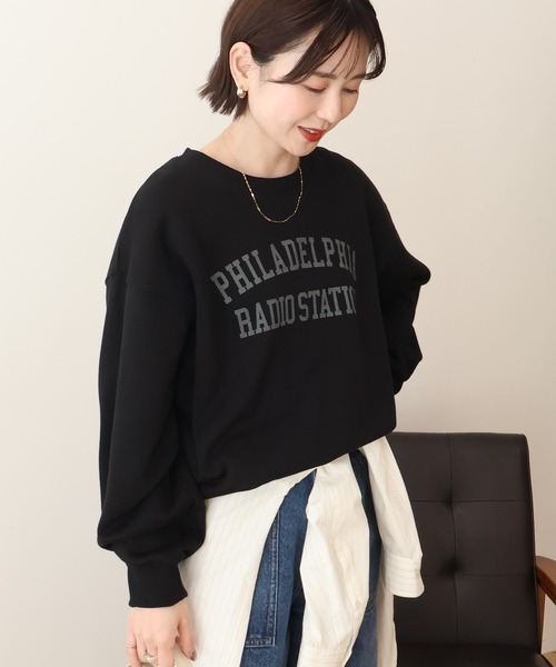 AMERICAN HOLIC(アメリカンホリック)の「カレッジロゴ裏起毛プルオーバー(スウェット・レディース・杢グレー/ネイビー/ブラック/アイボリー・M/L)」の3枚目の写真