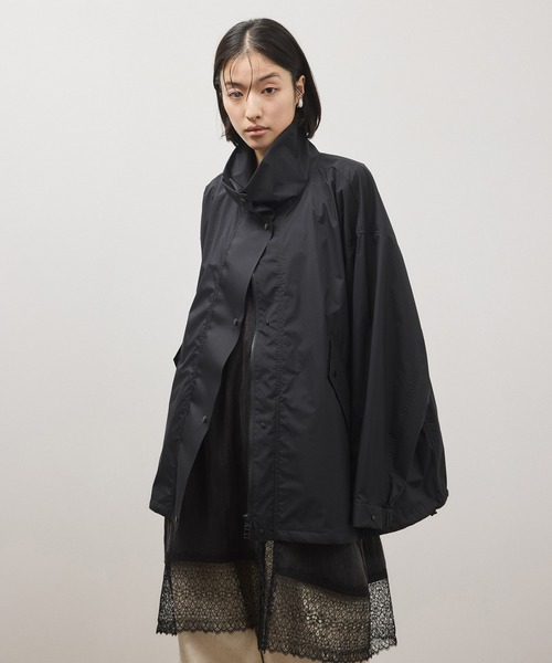 ADAM ET ROPE'（アダムエロペ）の「ファンクションドロストブルゾン/撥水（ナイロンジャケット・レディース・カーキ/ブラック・38/36）」の8枚目の写真