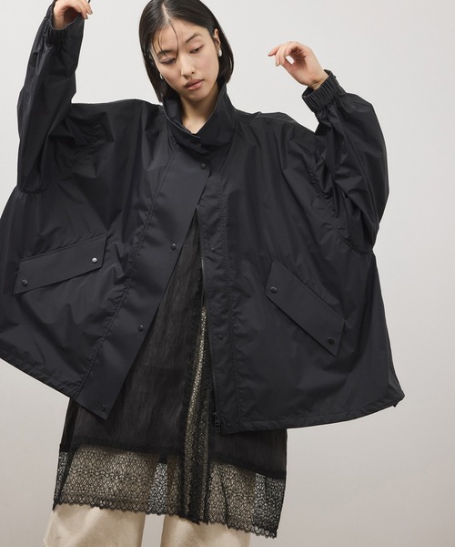 ADAM ET ROPE'（アダムエロペ）の「ファンクションドロストブルゾン/撥水（ナイロンジャケット・レディース・カーキ/ブラック・38/36）」の9枚目の写真