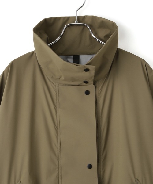 ADAM ET ROPE'（アダムエロペ）の「ファンクションドロストブルゾン/撥水（ナイロンジャケット・レディース・カーキ/ブラック・38/36）」の22枚目の写真