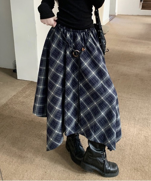 gossip!ロサンゼルス(ゴシップロサンゼルス)の「Y2Kランダムチェックロングスカート(スカート・レディース・ブラック/ブラウン/ネイビー・M)」の21枚目の写真