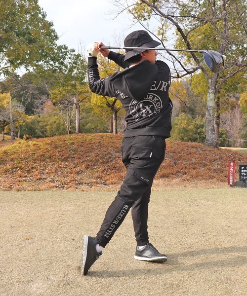LUXE/R GOLF（ラグジュ ゴルフ）の「(RM)【LUXE/R GOLF】ポリエステル スウェード ファスナー ジップパーカー（パーカー・メンズ・ベージュ系/グリーン系/ブラック・X-LARGE/LARGE/MEDIUM）」の4枚目の写真