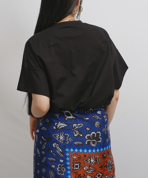 palm RICHE(ポームリシュ)の「スカーフ付リラックスT(Tシャツ/カットソー・レディース・ブラック/オレンジ/グレー・M)」の22枚目の写真