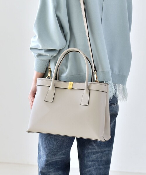 quaranciel(カランシエル)の「quaranciel: バックル 2way トート バッグ(A4対応)(トートバッグ・レディース・キャメル/ブラック/ナチュラル・ONE SIZE)」の5枚目の写真