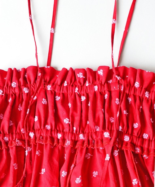 HOLIDAY(ホリデイ)の「FLOWER EMBROIDERY RUFFLE RUFFLE STRAP DRESS フラワーエンブロイダリーラッフルラッフルストラップドレス(ワンピース・レディース・レッド・ONE SIZE)」の6枚目の写真