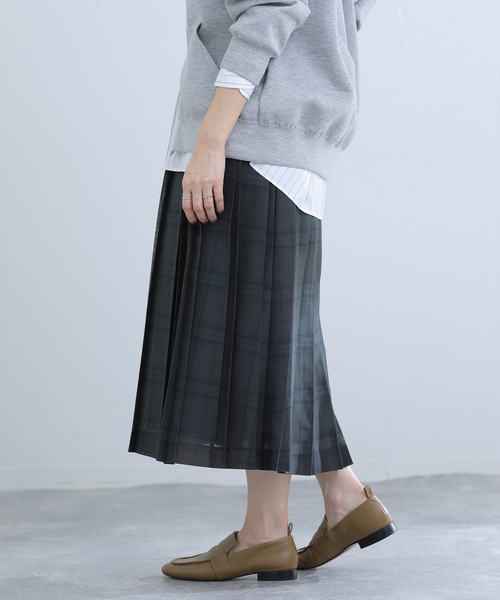 IENA（イエナ）の「シアーチェックプリーツスカート（スカート・レディース・グレー・38/36）」の10枚目の写真
