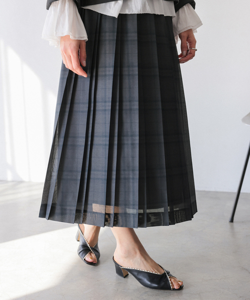 IENA（イエナ）の「シアーチェックプリーツスカート（スカート・レディース・グレー・38/36）」の14枚目の写真