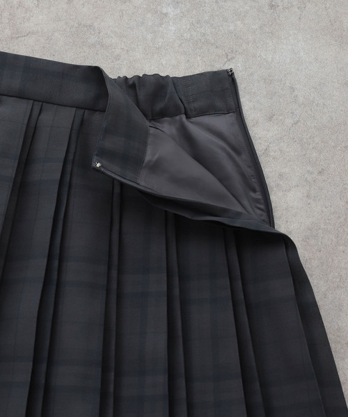 IENA（イエナ）の「シアーチェックプリーツスカート（スカート・レディース・グレー・38/36）」の3枚目の写真