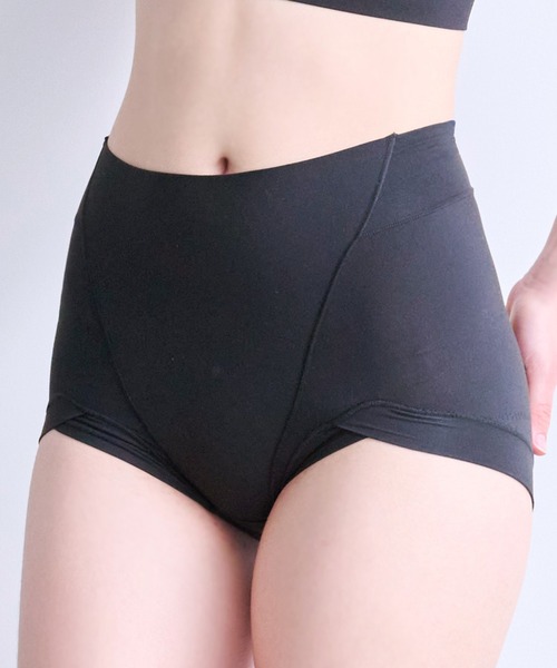 BRADELIS NEWYORK(ブラデリスニューヨーク)の「シルク混素肌しっとりDailyショーツ26 ブラデリス(ショーツ・レディース・ブラック・M/LL/L)」の1枚目の写真
