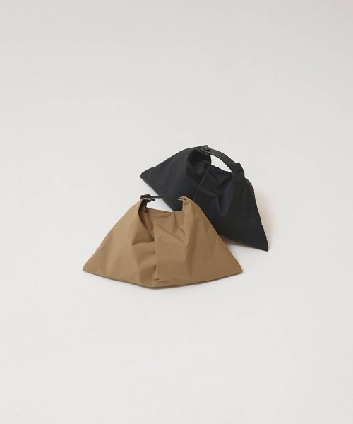 TODAYFUL(トゥデイフル)の「TODAYFUL Leatherbelt Mini Bag レザーベルトミニバッグ/12621009(ハンドバッグ・レディース・ベージュ/ブラック・ONE SIZE)」の7枚目の写真