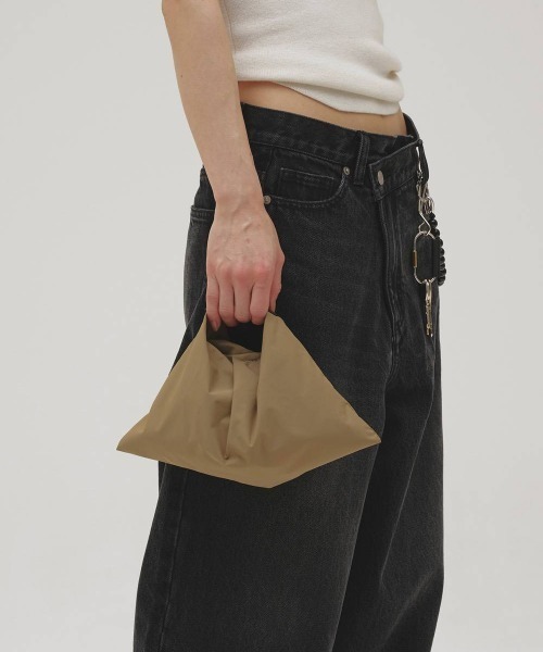 TODAYFUL(トゥデイフル)の「TODAYFUL Leatherbelt Mini Bag レザーベルトミニバッグ/12621009(ハンドバッグ・レディース・ベージュ/ブラック・ONE SIZE)」の5枚目の写真