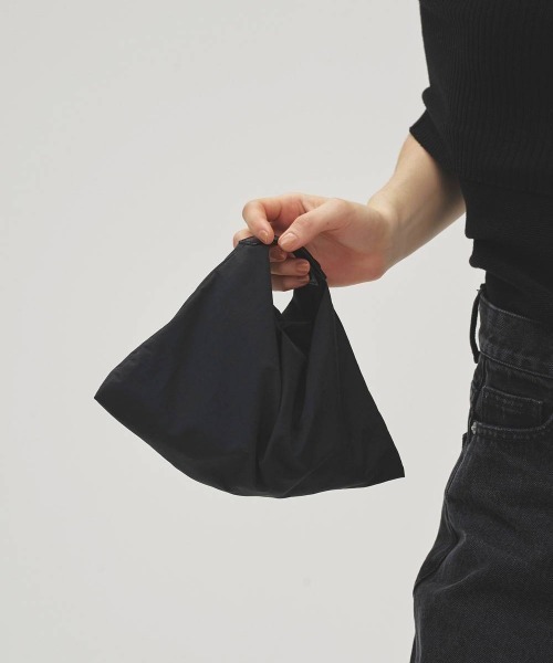 TODAYFUL(トゥデイフル)の「TODAYFUL Leatherbelt Mini Bag レザーベルトミニバッグ/12621009(ハンドバッグ・レディース・ベージュ/ブラック・ONE SIZE)」の3枚目の写真
