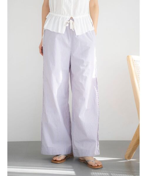 Ungrid（アングリッド）の「カットオフデザインストライプラフパンツ（その他パンツ・レディース・パープル/ブルー・FREE）」の2枚目の写真