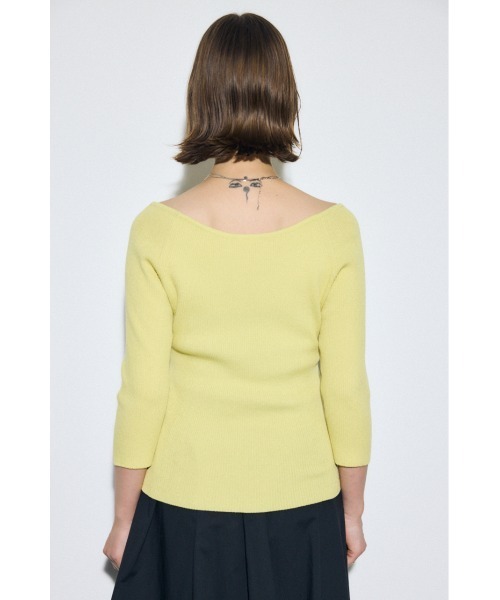 AZUL by moussy(アズールバイマウジー)の「オフショルニットトップス(ニット/セーター・レディース・ブルー/ライトイエロー/ブラック/アイボリー・MEDIUM/SMALL)」の6枚目の写真