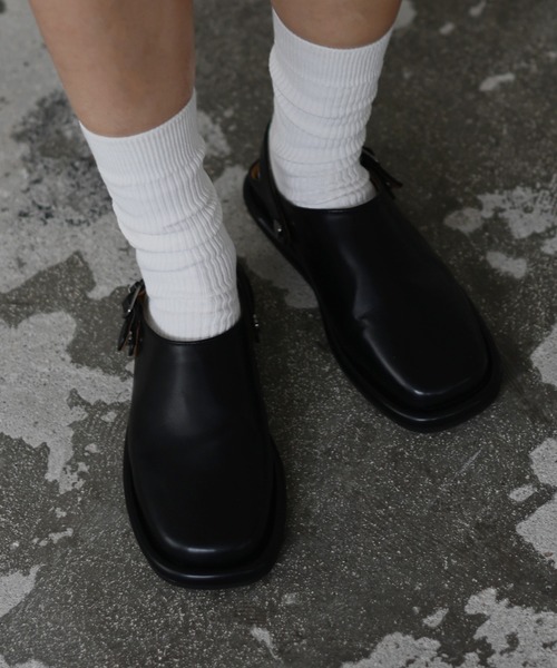 Marient（マリエント）の「Clog belt shoes / クロッグベルトシューズ（サンダル・レディース・ブラック・23.5cm/23.0cm/24.0cm）」の2枚目の写真