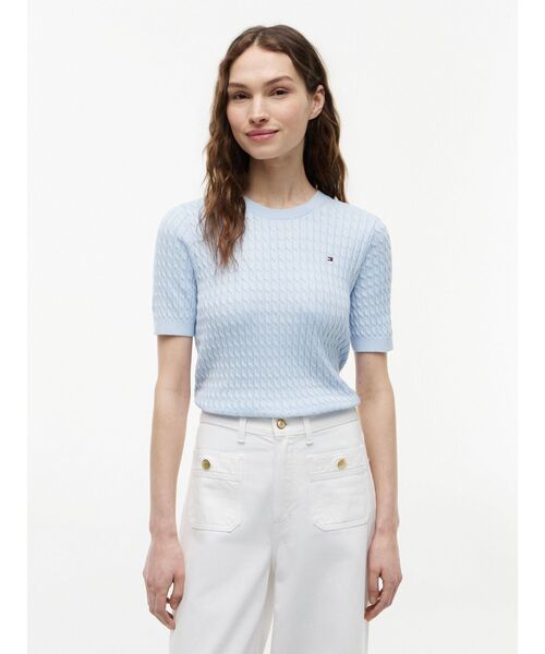 TOMMY HILFIGER（トミーヒルフィガー）の「コットンケーブルファインゲージクルーネックショートスリーブセーター（ニット/セーター・レディース・グレー/ブルー/ライトブルー/マルチ・X-SMALL/XX-SMALL/SMALL/MEDIUM）」の2枚目の写真