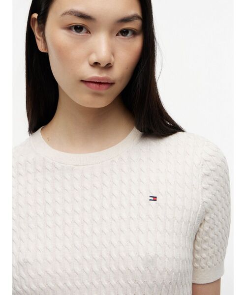 TOMMY HILFIGER（トミーヒルフィガー）の「コットンケーブルファインゲージクルーネックショートスリーブセーター（ニット/セーター・レディース・グレー/ブルー/ライトブルー/マルチ・X-SMALL/XX-SMALL/SMALL/MEDIUM）」の5枚目の写真