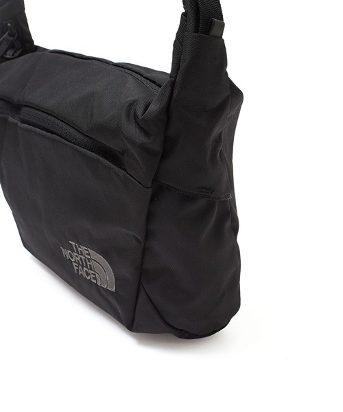 THE NORTH FACE(ザノースフェイス)の「(THE NORTH FACE)CAPEELA 5(ショルダーバッグ・レディース・ブラック・ONE SIZE)」の11枚目の写真