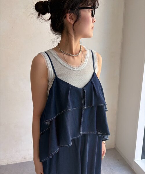 DouDou（ドゥドゥ）の「【WEB限定】 デニムフリルサロペット（つなぎ/オールインワン・レディース・インディゴブルー・FREE）」の3枚目の写真