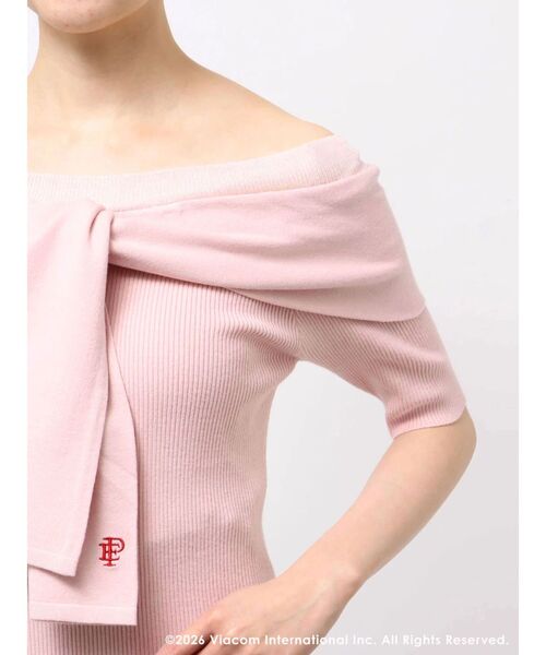 MERCURYDUO(マーキュリーデュオ)の「【EMILY IN PARISコラボ】レイヤードライクツイストニット(ニット/セーター・レディース・ピンク・FREE)」の2枚目の写真