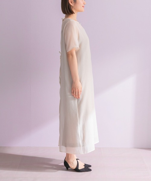 URBAN RESEARCH ROSSO WOMEN（アーバンリサーチ　ロッソ）の「ハーフスリーブオーガンジーバックオープンドレス（ワンピース・レディース・アイボリー/ブラック・FREE）」の15枚目の写真