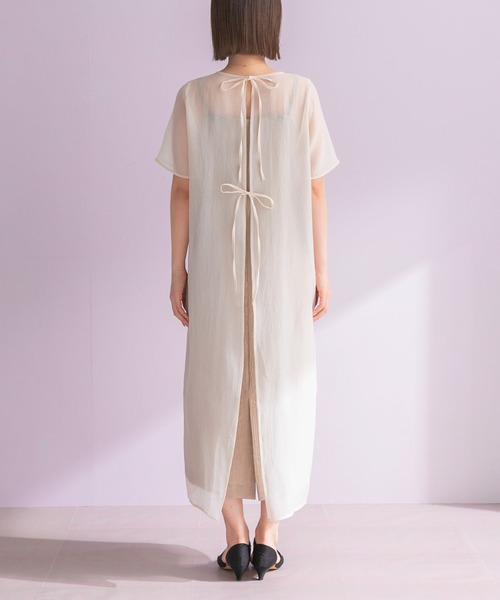URBAN RESEARCH ROSSO WOMEN（アーバンリサーチ　ロッソ）の「ハーフスリーブオーガンジーバックオープンドレス（ワンピース・レディース・アイボリー/ブラック・FREE）」の16枚目の写真
