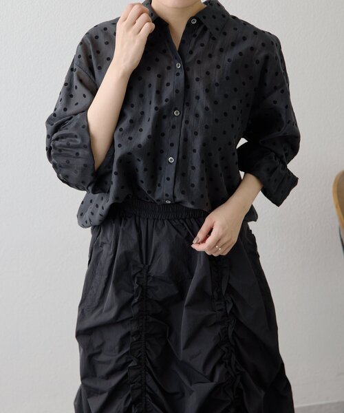 ear PAPILLONNER(イアパピヨネ)の「バックドロストシアーシャツ【SUM1 STYLE】(シャツ/ブラウス・レディース・ブラック・FREE)」の19枚目の写真