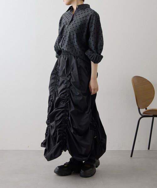 ear PAPILLONNER(イアパピヨネ)の「バックドロストシアーシャツ【SUM1 STYLE】(シャツ/ブラウス・レディース・ブラック・FREE)」の13枚目の写真