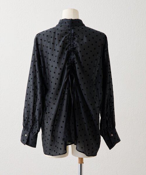 ear PAPILLONNER(イアパピヨネ)の「バックドロストシアーシャツ【SUM1 STYLE】(シャツ/ブラウス・レディース・ブラック・FREE)」の8枚目の写真