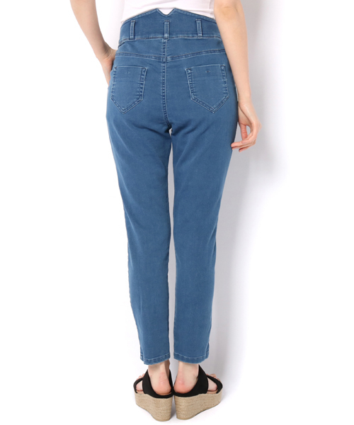 Discoat Parisien（ディスコートパリシアン）の「デニムハイウエストスキニー（デニムパンツ・レディース・ブルー/ネイビー・X-SMALL/SMALL/MEDIUM/LARGE）」の4枚目の写真