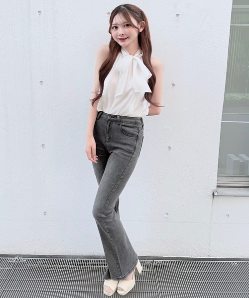 NOMAE(ノーマエ)の「ラインビジューフレアデニム(デニムパンツ・レディース・ブルー/ブラック・MEDIUM/SMALL)」の20枚目の写真
