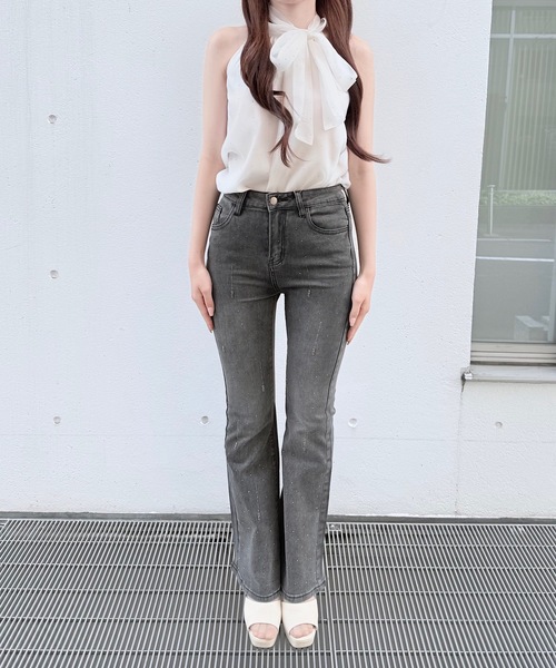 NOMAE(ノーマエ)の「ラインビジューフレアデニム(デニムパンツ・レディース・ブルー/ブラック・MEDIUM/SMALL)」の19枚目の写真