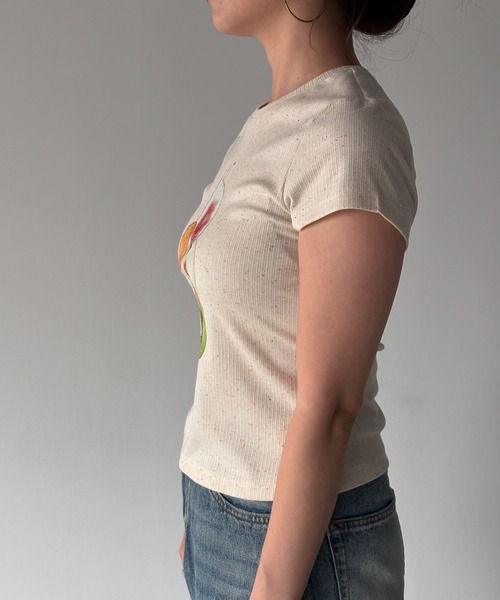 Fano Studios(ファノ ストゥディオズ)の「ラウンドネック フルーツモチーフ リブTシャツ FX26S116【Fano Studios】【2026SS】(Tシャツ/カットソー・レディース・ベージュ・S/M/L)」の15枚目の写真