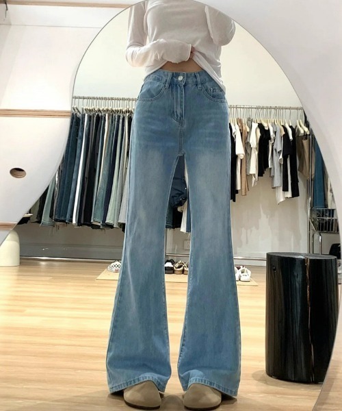 REBALANCE(リバランス)の「フレアデニムパンツ(デニムパンツ・レディース・A・LARGE/MEDIUM/X-LARGE)」の2枚目の写真