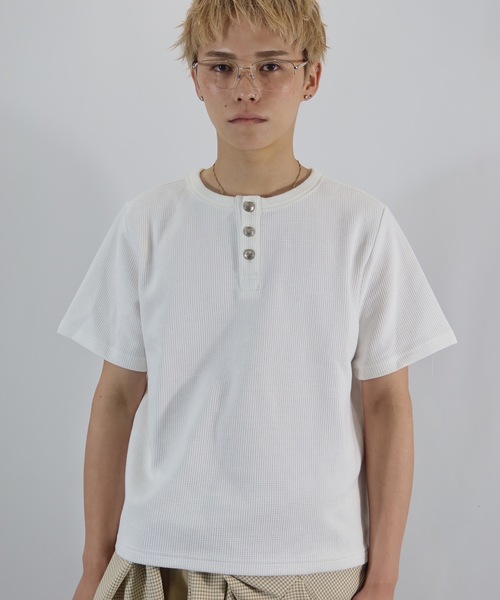 SELAN（セラン）の「【ユニセックス】金ボタンリブヘンリーネックTシャツ/SELANオリジナル（Tシャツ/カットソー・メンズ・ブラック/ホワイト/グレー・MEDIUM/LARGE）」の6枚目の写真