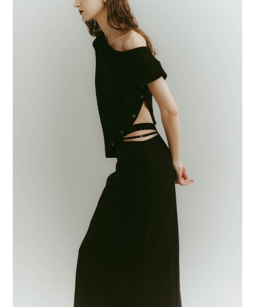 ILANIS(イラニス)の「Waist Cut Out Skirt(スカート・レディース・ライトブルー/ブラック/オフホワイト・FREE)」の5枚目の写真