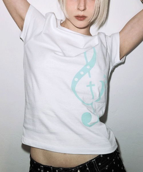 FANCY CLUB（ファンシークラブ）の「A'GEM/9 × .kom 『FANCY CLUB/ファンシークラブ』CLEF SYMBOL TEE/クレフシンボルTシャツ（Tシャツ/カットソー・レディース・ホワイト/ライトグリーン・FREE）」の3枚目の写真